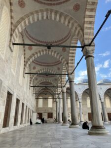 Blue Mosque colonnade, Istanbul (c) Sian Francis-Cox 2026