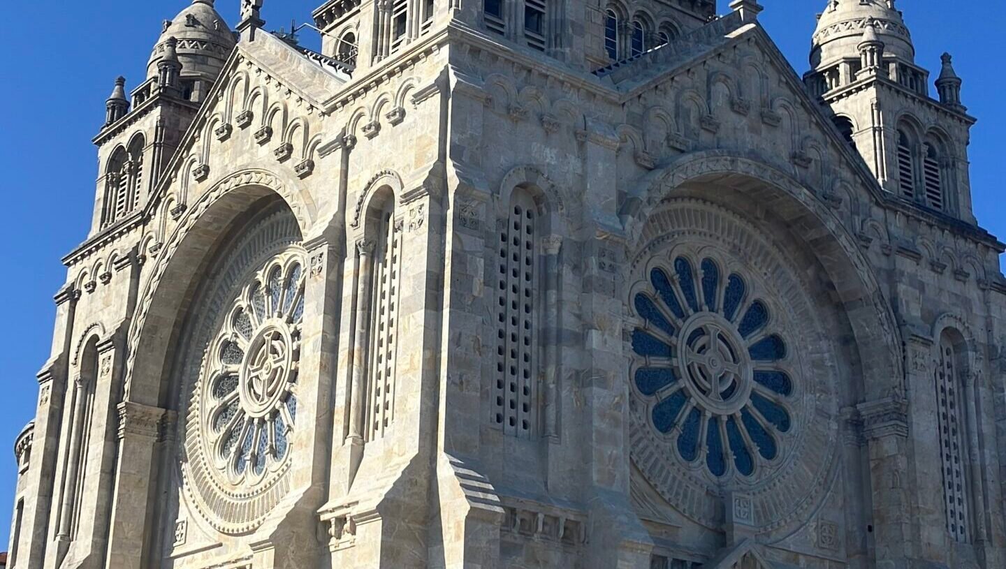A destination wedding in Portugal