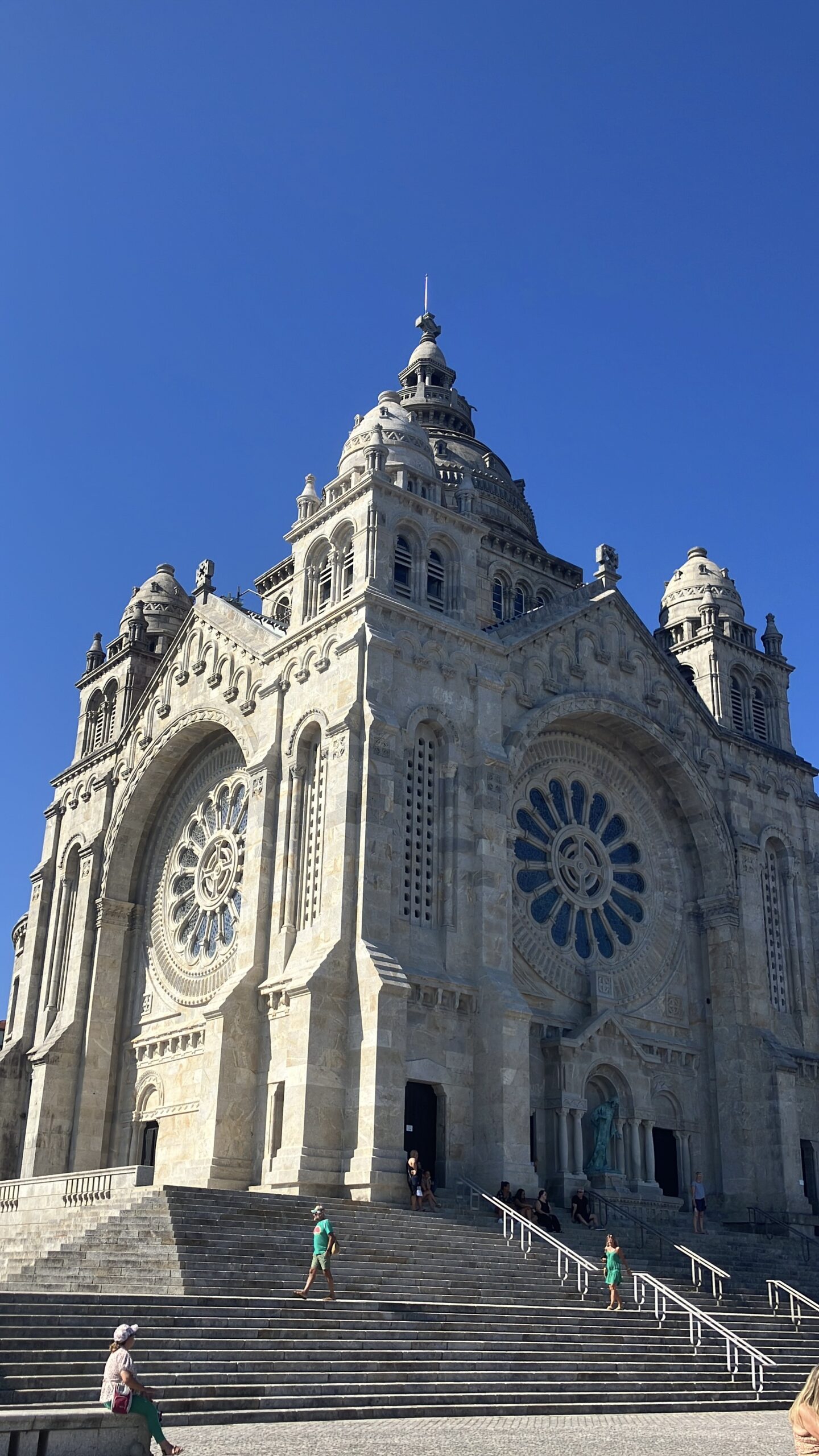 A destination wedding in Portugal