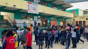 Primary school teaching in Pachacutec, Lima
