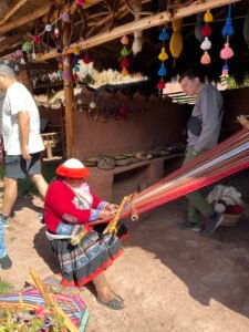 Weaving workshop in the CCaccaccollo community, Cusco