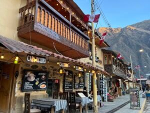 Ollantaytambo town