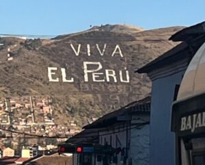 Viva el Peru slogan in Araway Qhata mountain